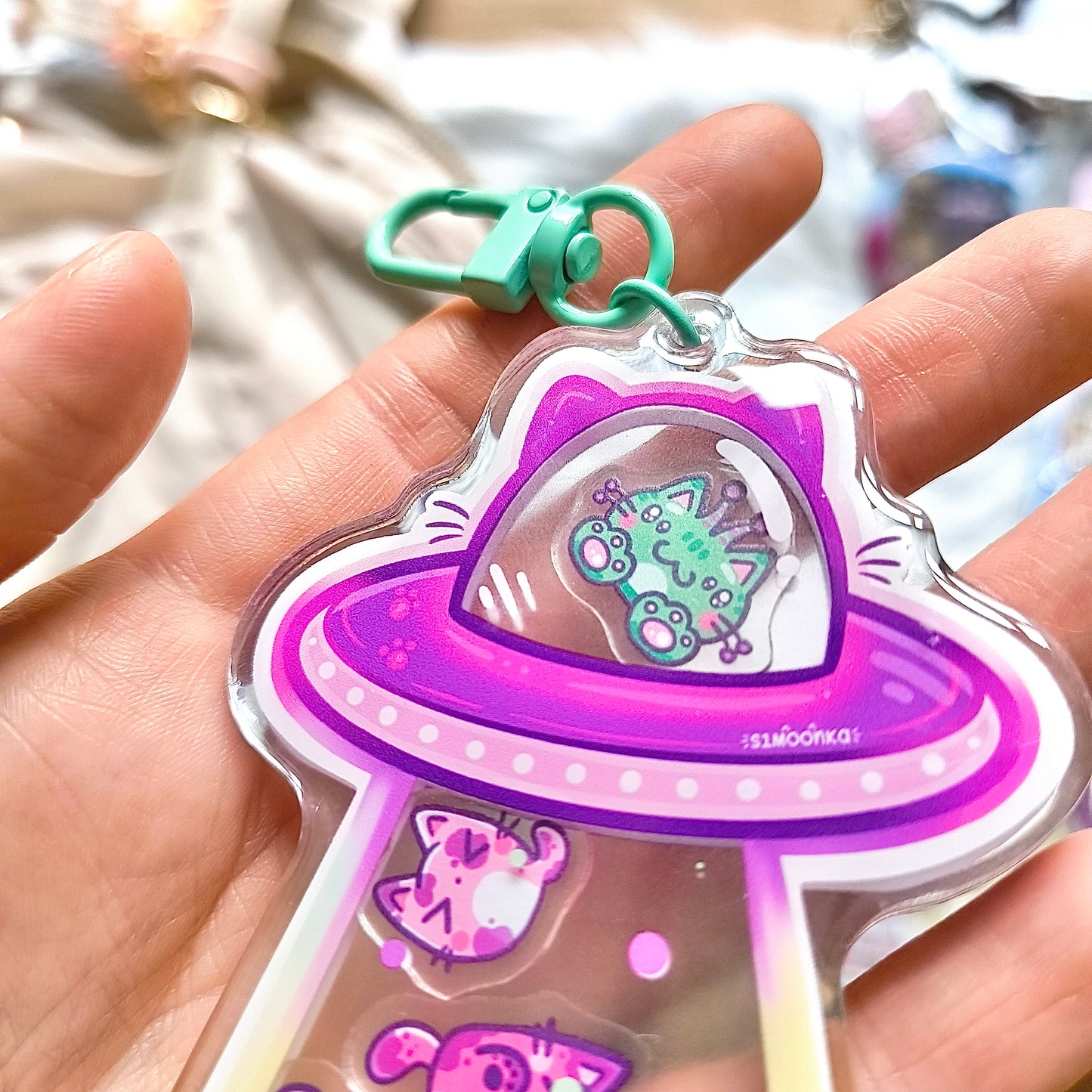 UFO shaker keychain