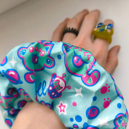 UFO CAT scrunchie