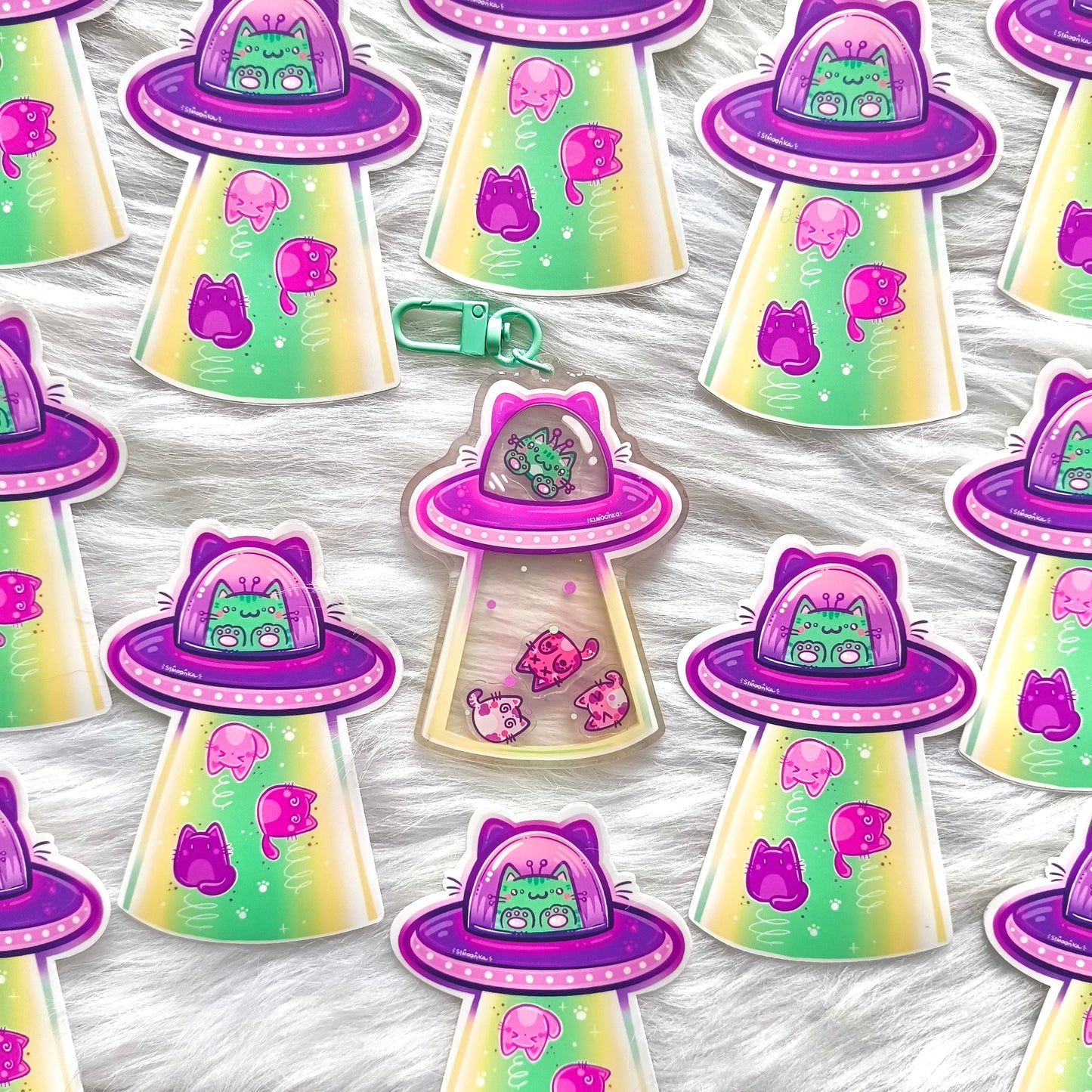 UFO shaker keychain